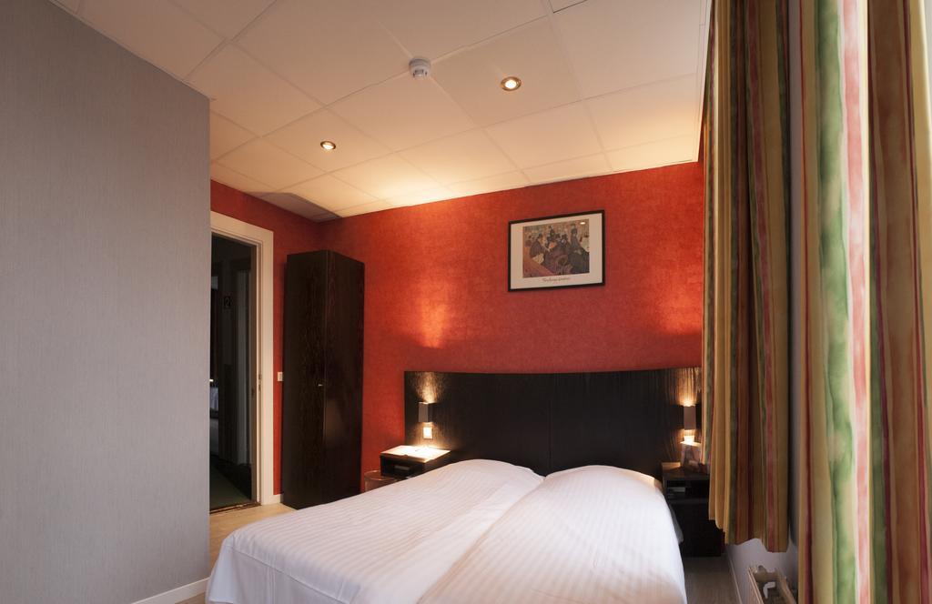 Alpha Hotel